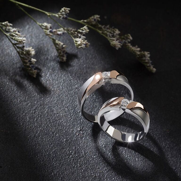 Gedung Mahkamah Konstitusi dan isu nikah beda agama